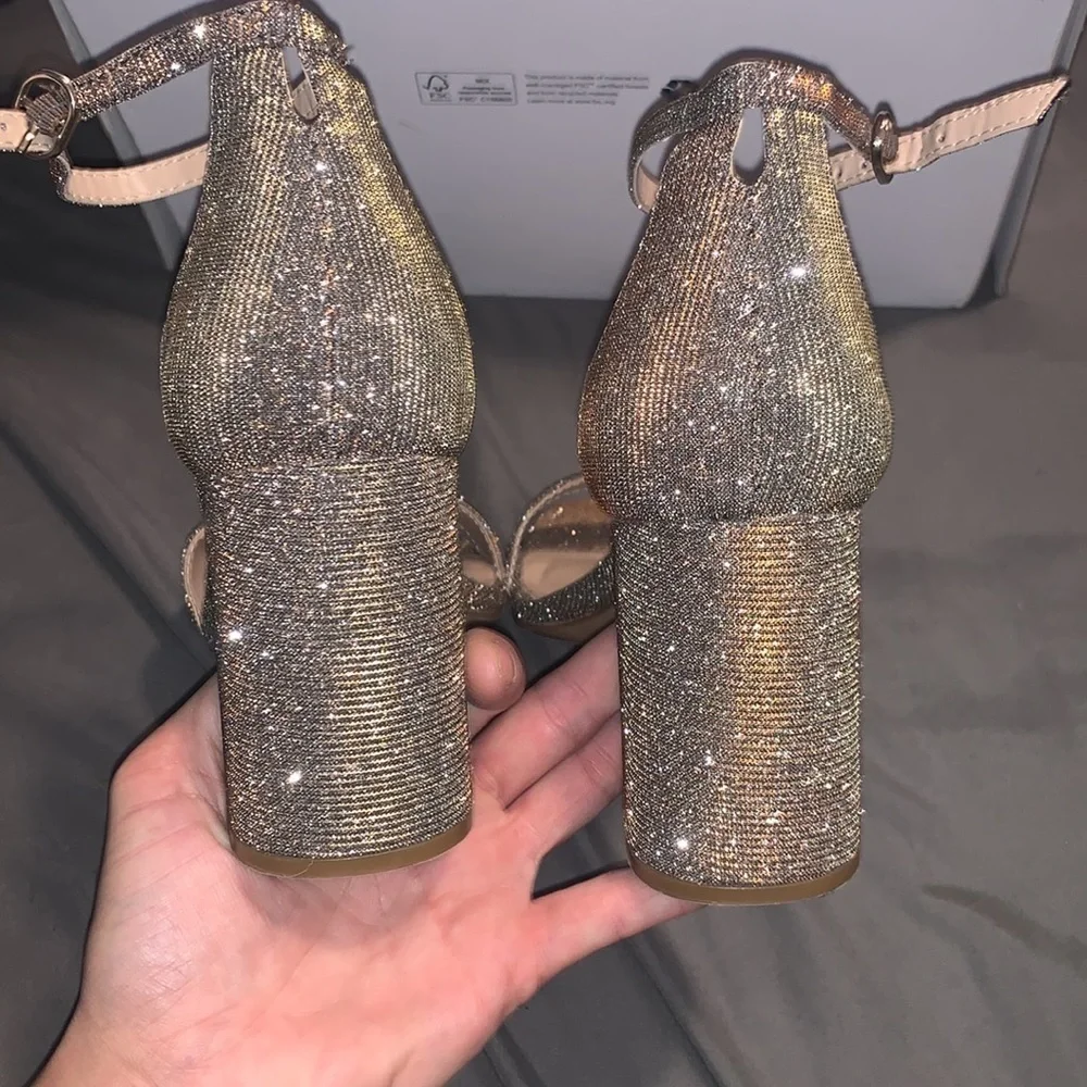 Kelly and Katie open toe heel. Size 9 - Picture 6 of 9